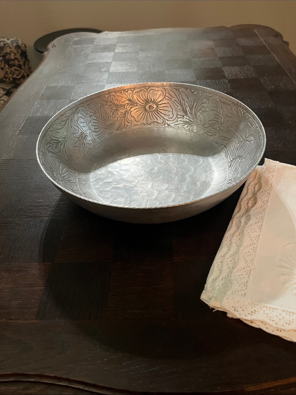 Everlast Silver Embossed Floral Serving Bowl